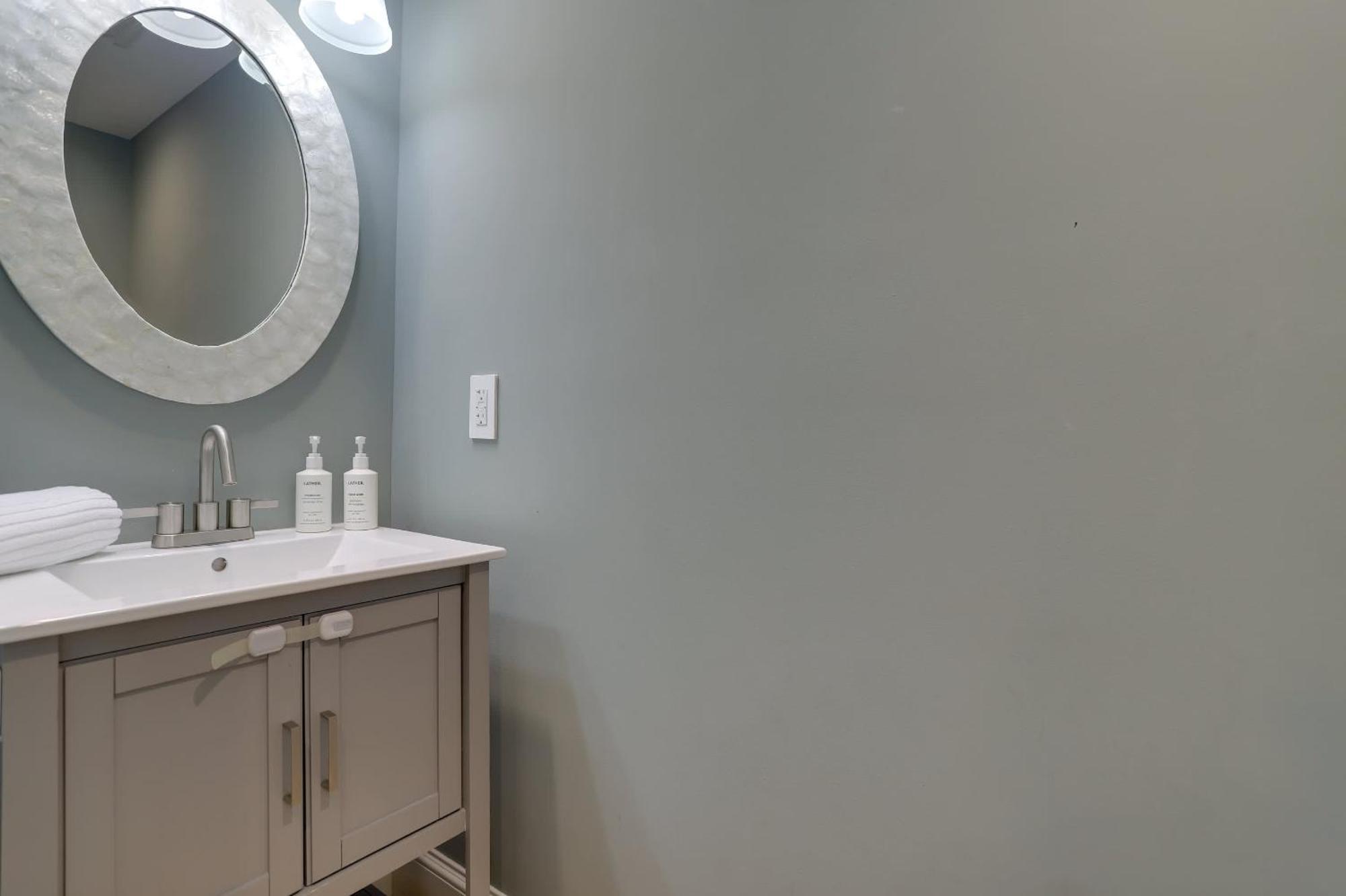 Sojourn's Capitol Hill Charmer Superb For Families Holiday home Washington