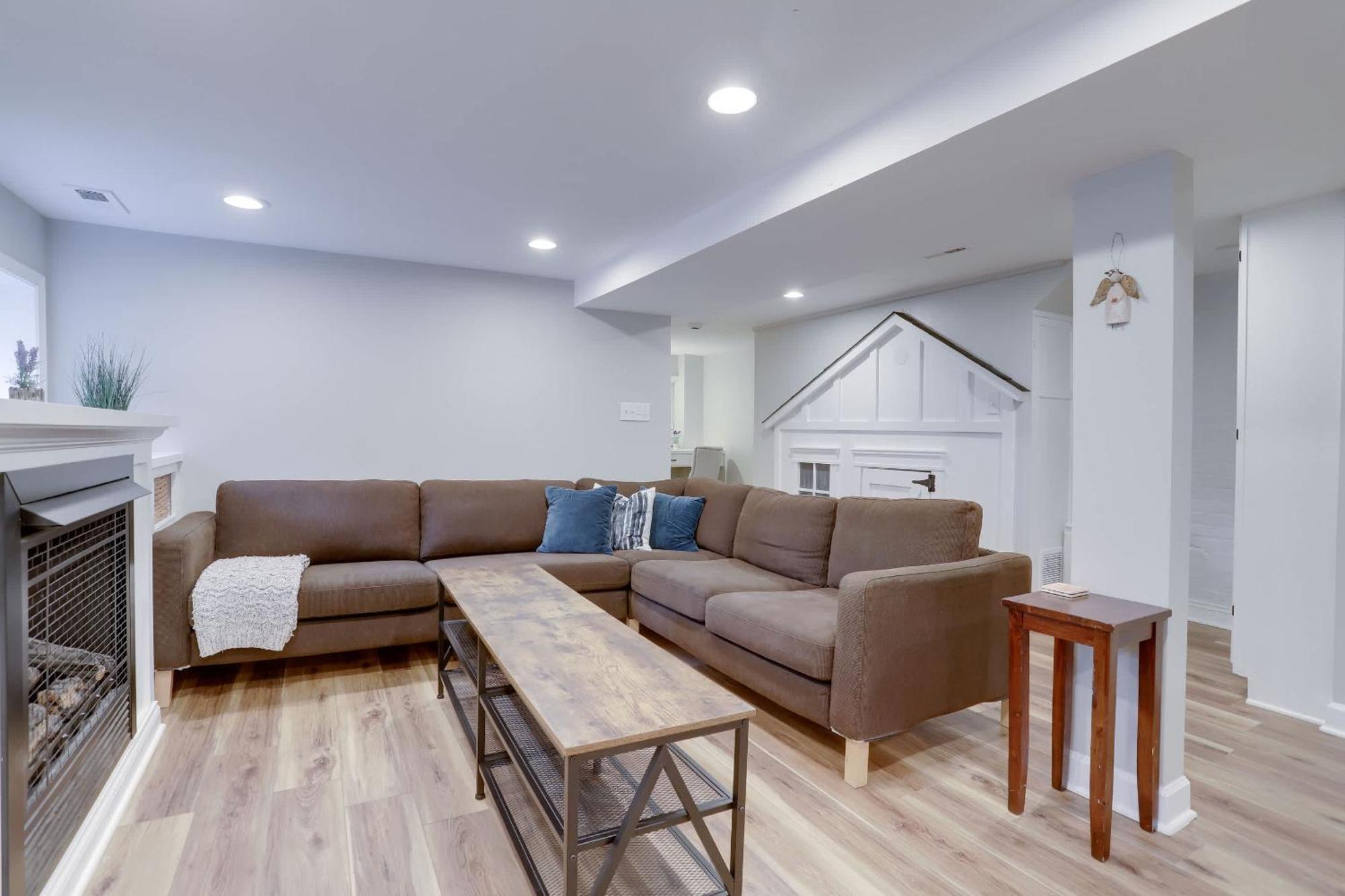 Sojourn's Capitol Hill Charmer Superb For Families Holiday home
